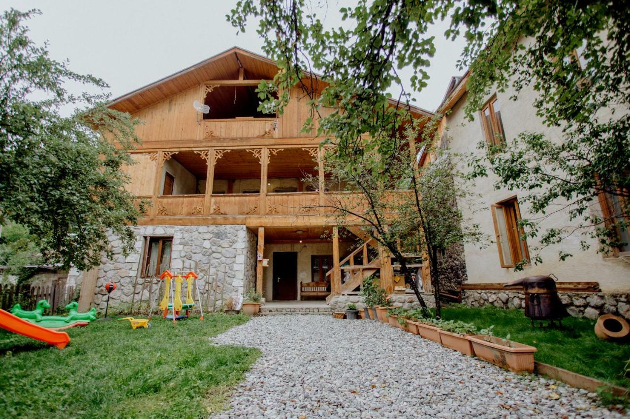 Larda Hotel Mestia Exterior foto